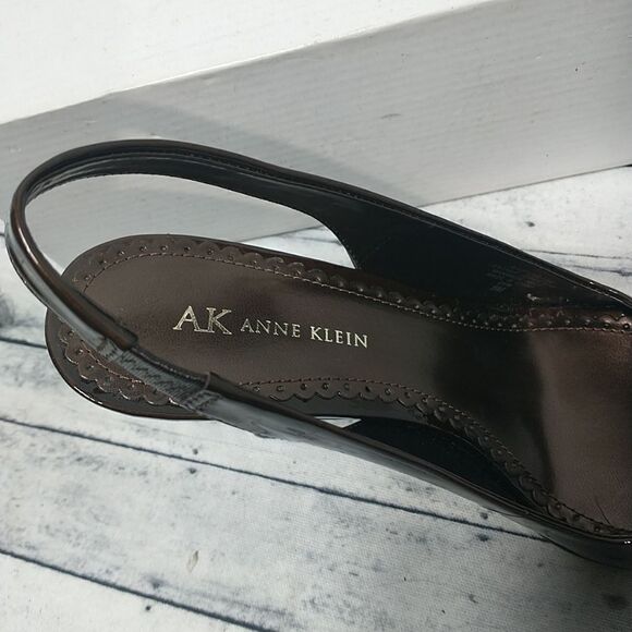 Anne Klein's Woman's SZ 8M Patent Brown Portia Shoes Upper Leather. - Picture 6 of 9